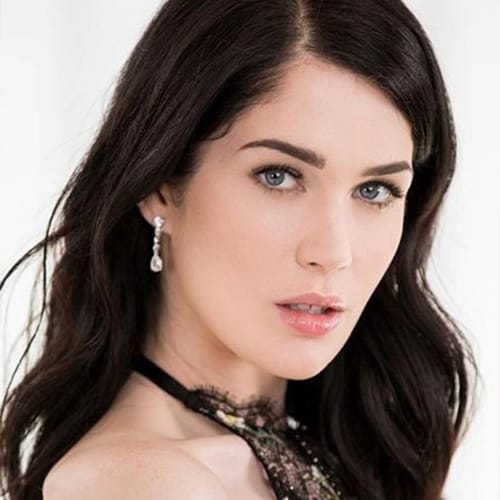 Evelyn Claire